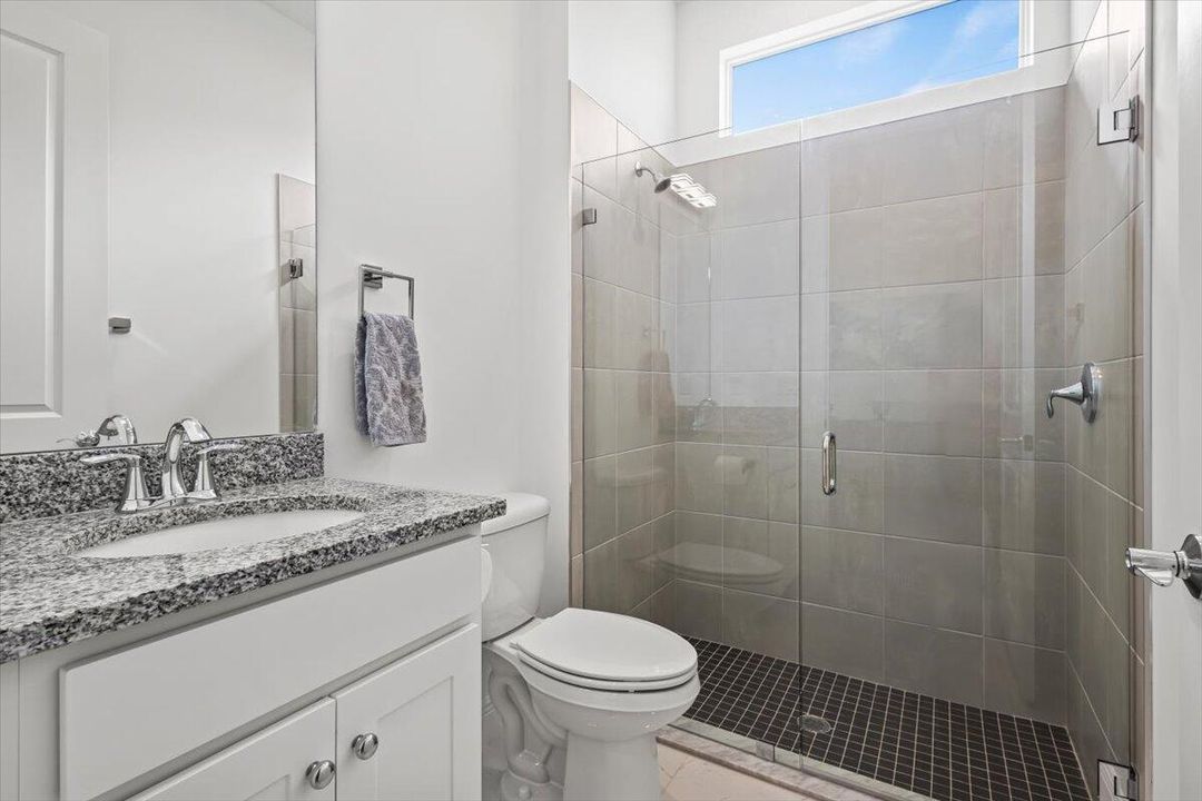 For Sale: $800,000 (3 beds, 3 baths, 2490 Square Feet)