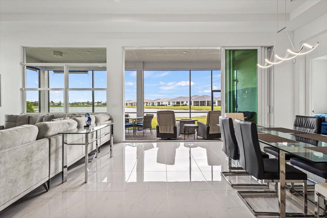 For Sale: $800,000 (3 beds, 3 baths, 2490 Square Feet)