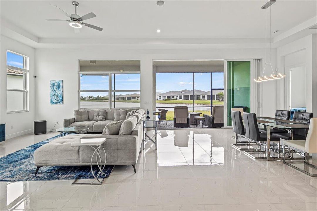 For Sale: $800,000 (3 beds, 3 baths, 2490 Square Feet)