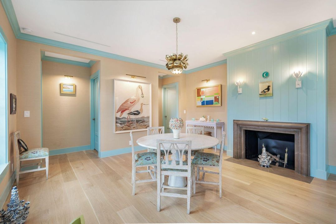 For Rent: $45,000 (3 beds, 2 baths, 2012 Square Feet)