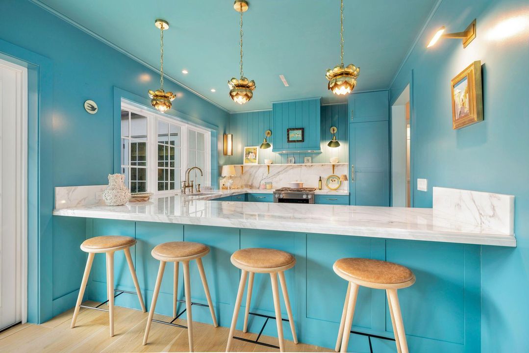 For Rent: $45,000 (3 beds, 2 baths, 2012 Square Feet)