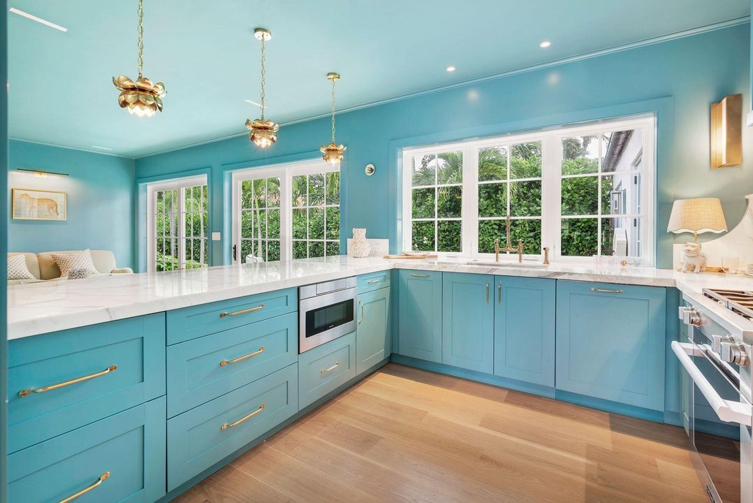 For Rent: $45,000 (3 beds, 2 baths, 2012 Square Feet)