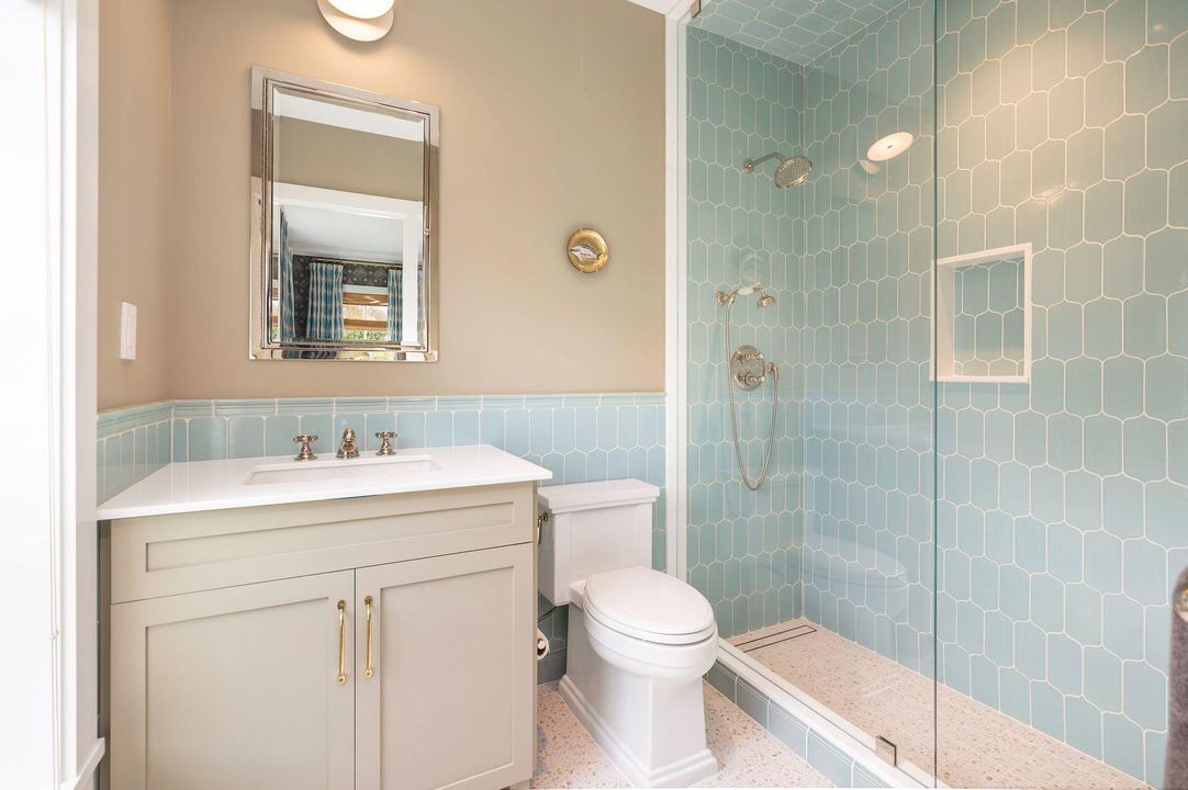 For Rent: $45,000 (3 beds, 2 baths, 2012 Square Feet)