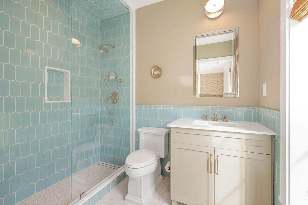 For Rent: $45,000 (3 beds, 2 baths, 2012 Square Feet)