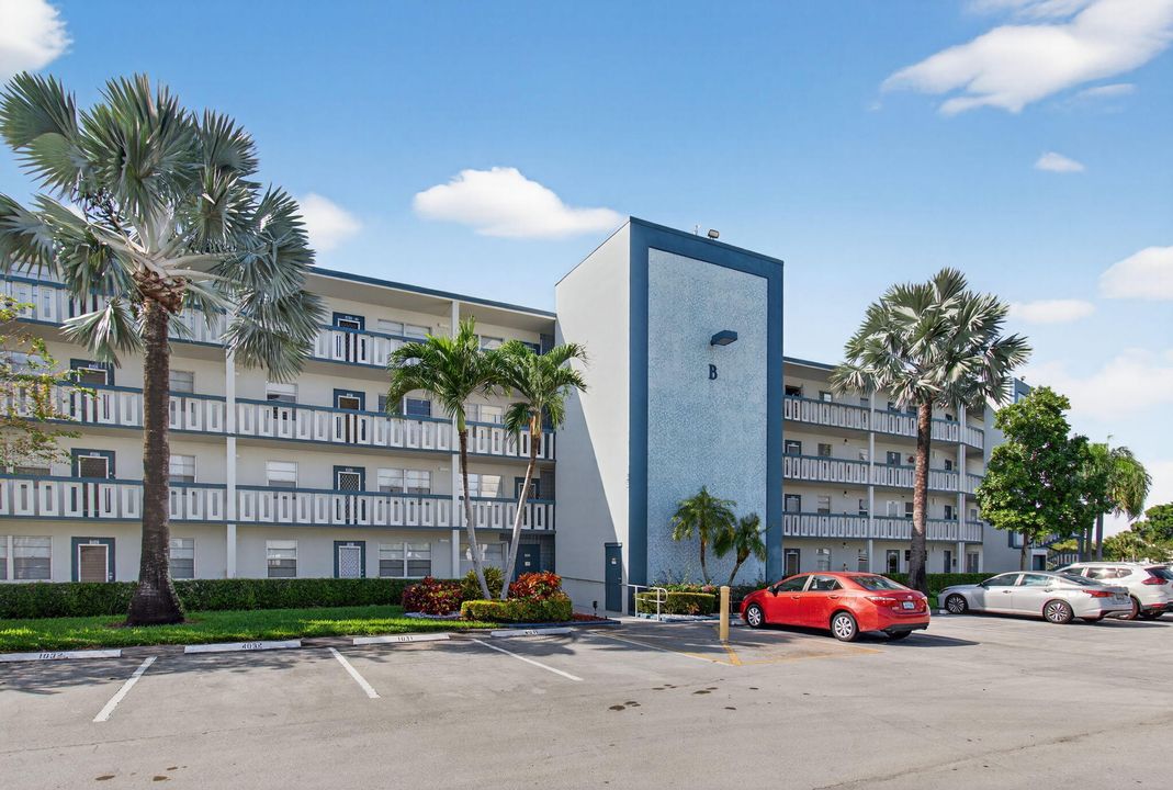 En Venta: $99,999 (2 camas, 2 baños, 896 Pies cuadrados)