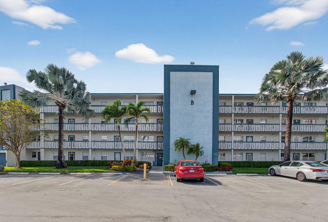 En Venta: $99,999 (2 camas, 2 baños, 896 Pies cuadrados)