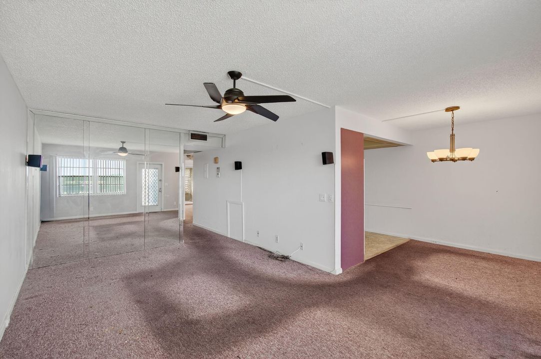 En Venta: $99,999 (2 camas, 2 baños, 896 Pies cuadrados)