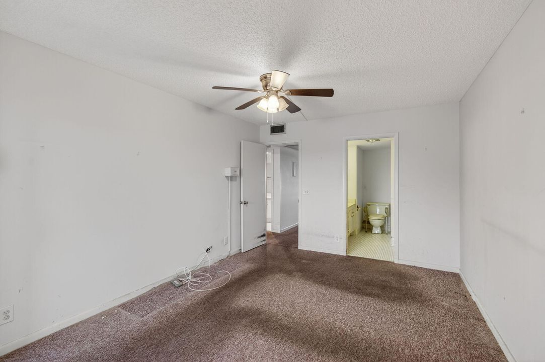 En Venta: $99,999 (2 camas, 2 baños, 896 Pies cuadrados)