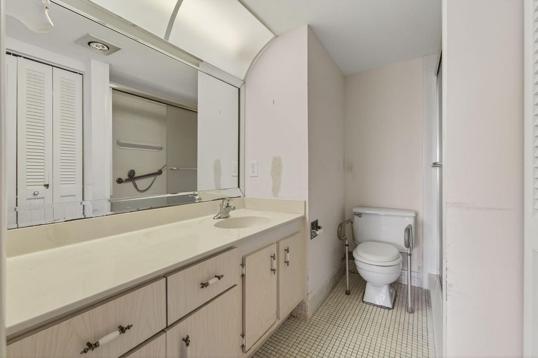 En Venta: $99,999 (2 camas, 2 baños, 896 Pies cuadrados)