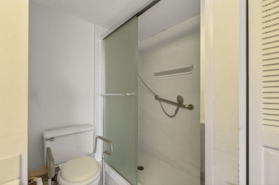 En Venta: $99,999 (2 camas, 2 baños, 896 Pies cuadrados)