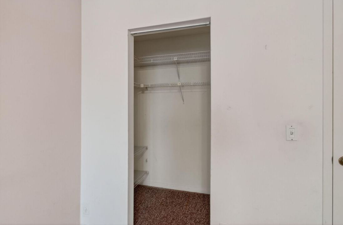 En Venta: $99,999 (2 camas, 2 baños, 896 Pies cuadrados)