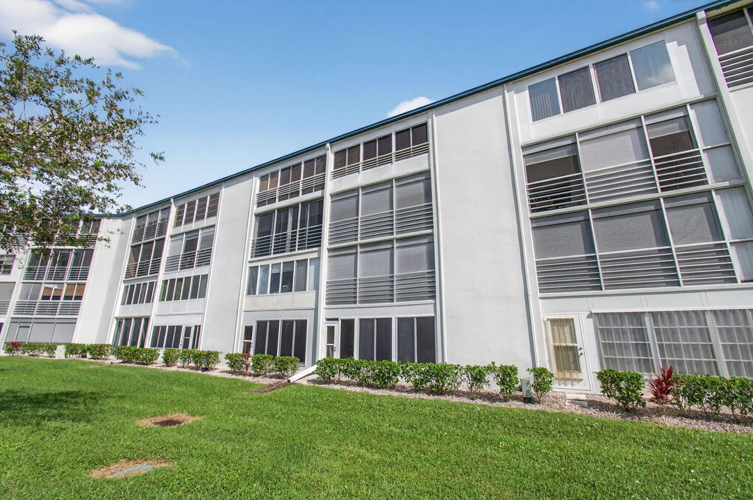 En Venta: $99,999 (2 camas, 2 baños, 896 Pies cuadrados)