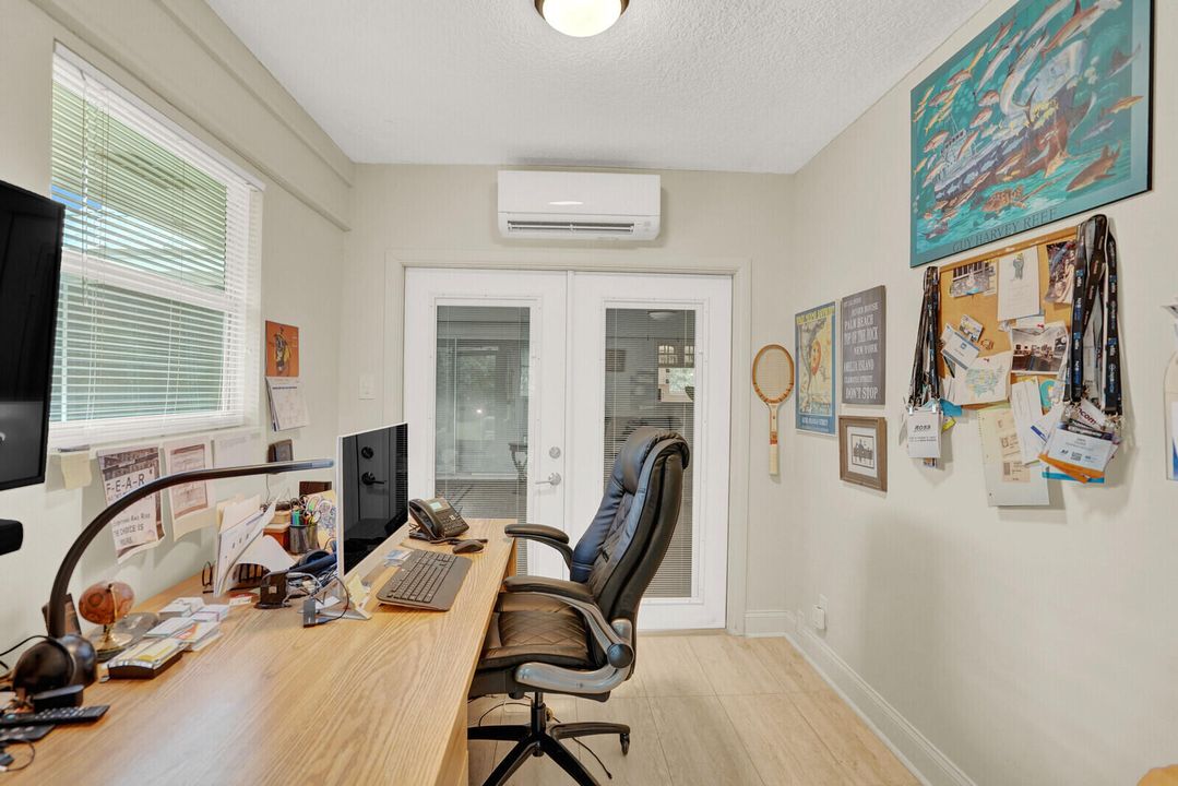 待售: $719,000 (2 贝兹, 2 浴室, 1913 平方英尺)