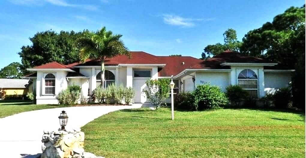 Недавно продано: $369,000 (3 спален, 2 ванн, 1988 Квадратных фут)