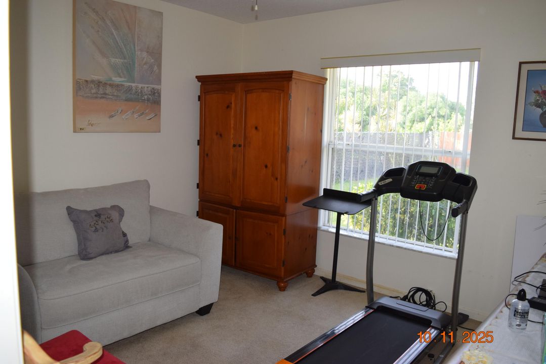 Activo con contrato: $2,300 (3 camas, 2 baños, 1477 Pies cuadrados)