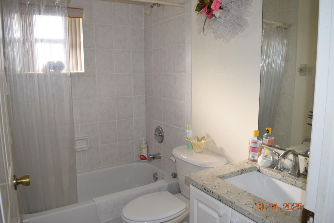 Activo con contrato: $2,300 (3 camas, 2 baños, 1477 Pies cuadrados)