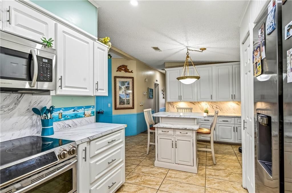 待售: $189,750 (2 贝兹, 2 浴室, 1419 平方英尺)