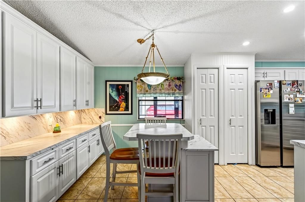 待售: $189,750 (2 贝兹, 2 浴室, 1419 平方英尺)