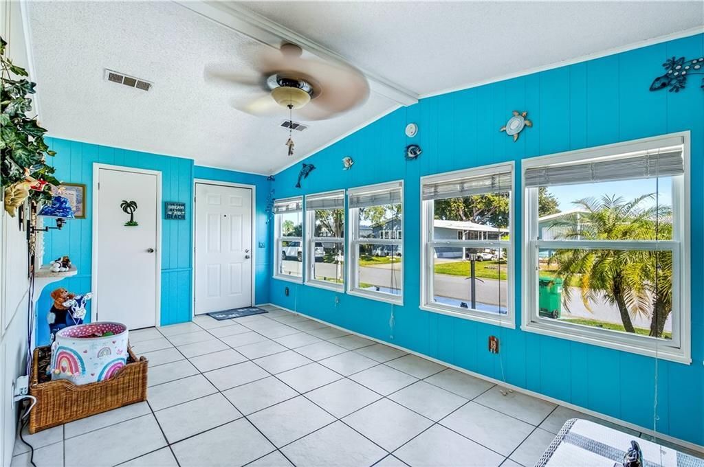 待售: $189,750 (2 贝兹, 2 浴室, 1419 平方英尺)