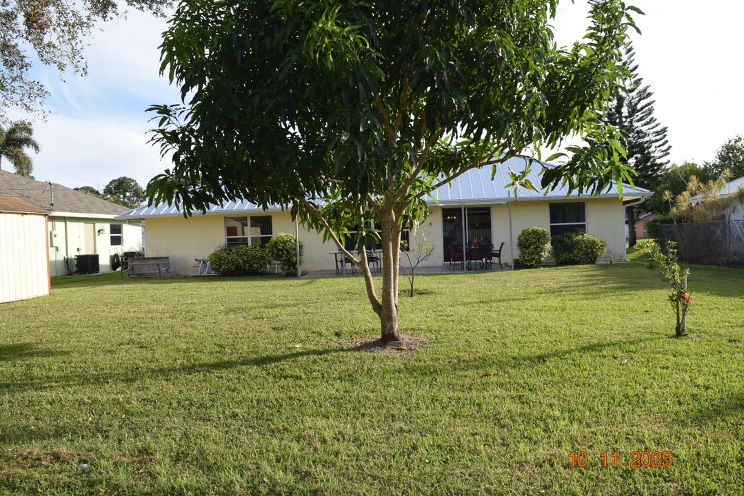 Activo con contrato: $2,300 (3 camas, 2 baños, 1477 Pies cuadrados)