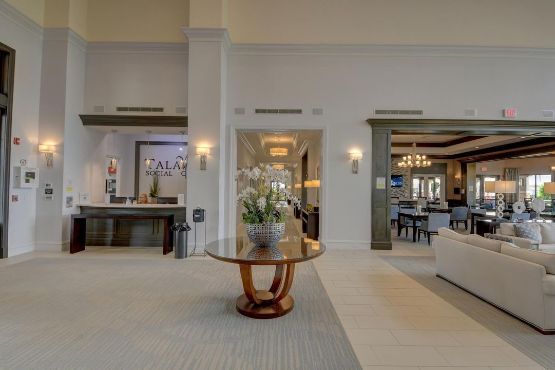 For Sale: $800,000 (3 beds, 3 baths, 2490 Square Feet)