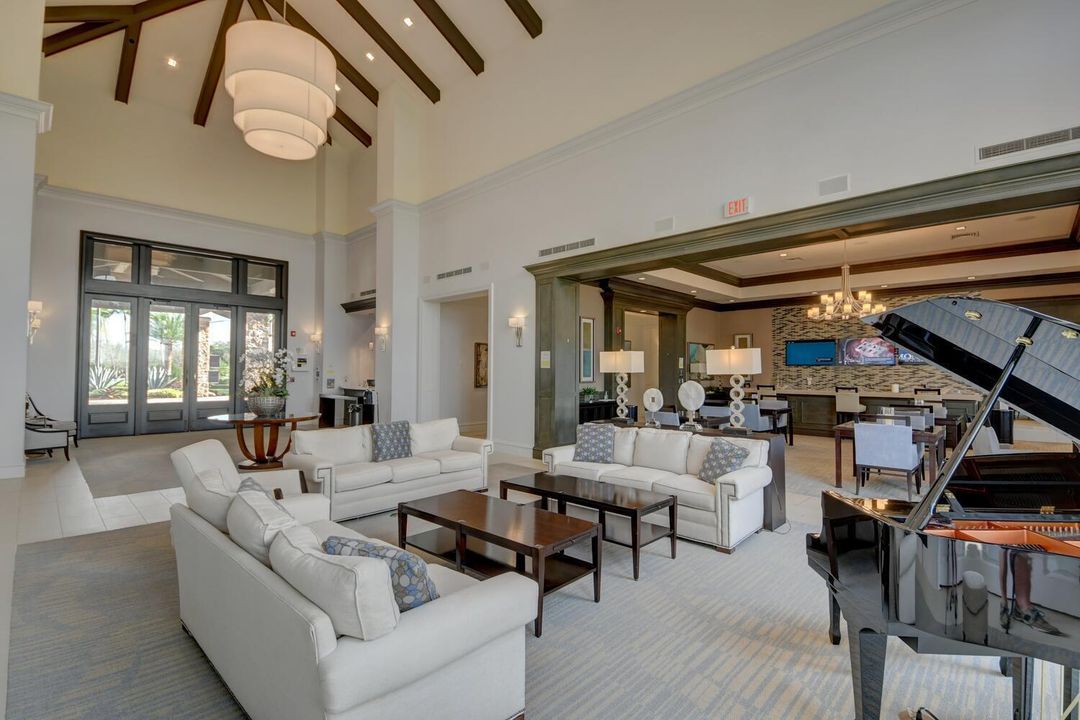 For Sale: $800,000 (3 beds, 3 baths, 2490 Square Feet)