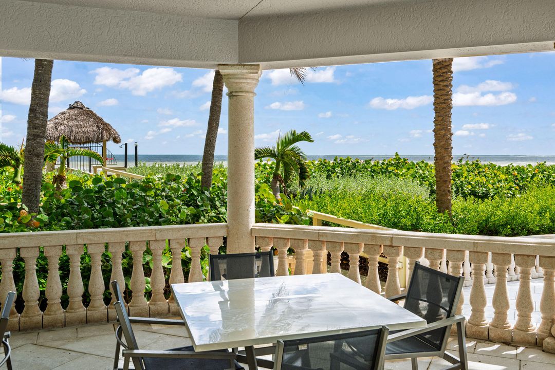 For Sale: $3,175,000 (3 beds, 3 baths, 4069 Square Feet)