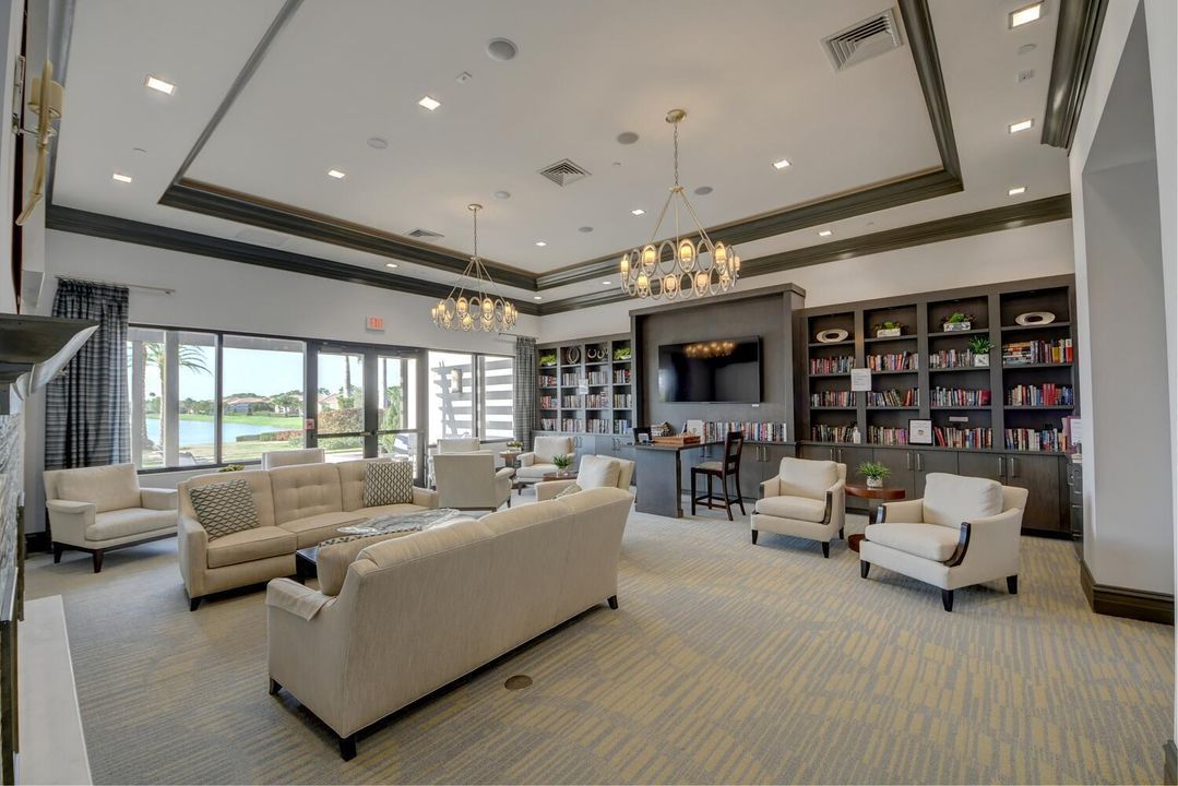 For Sale: $800,000 (3 beds, 3 baths, 2490 Square Feet)