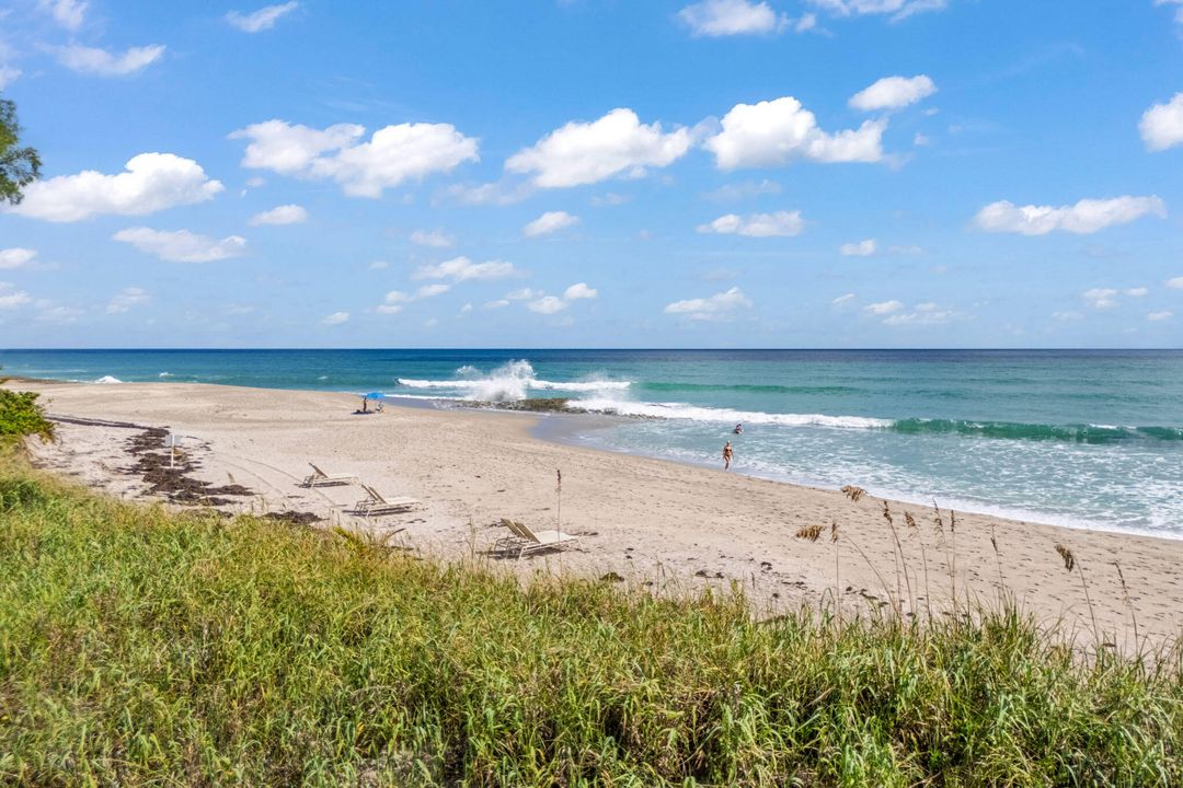 For Sale: $3,175,000 (3 beds, 3 baths, 4069 Square Feet)