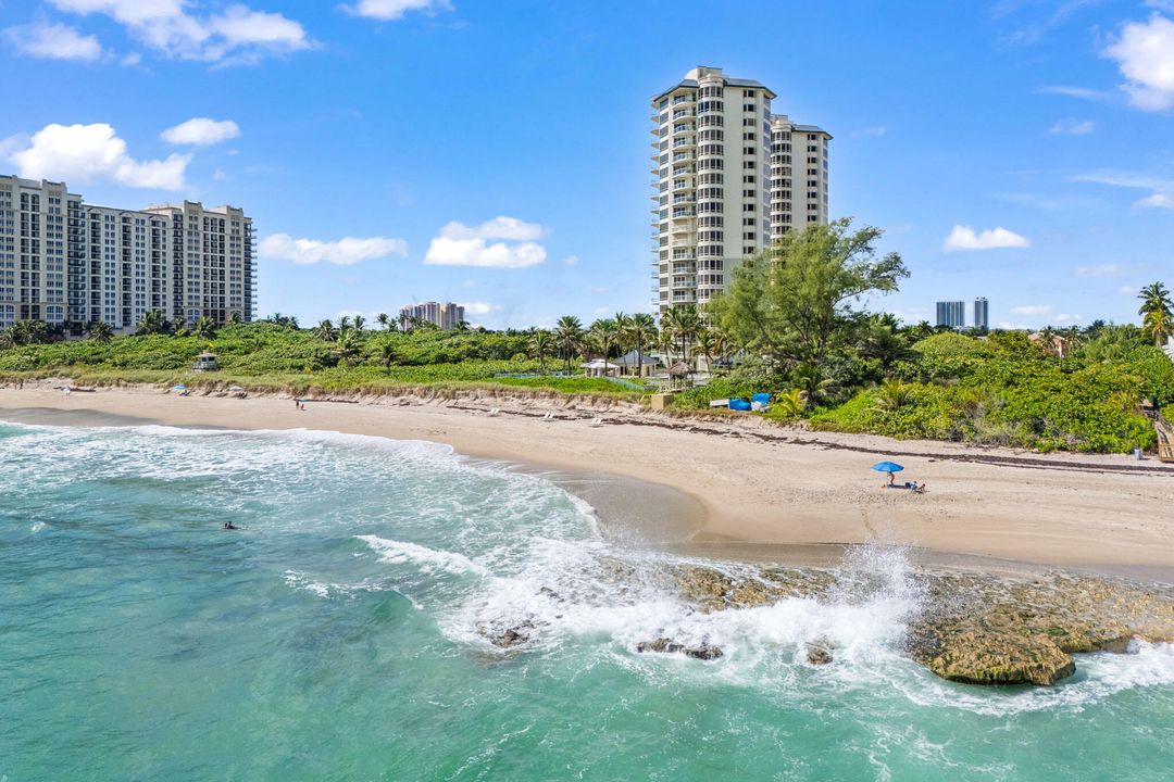 For Sale: $3,175,000 (3 beds, 3 baths, 4069 Square Feet)