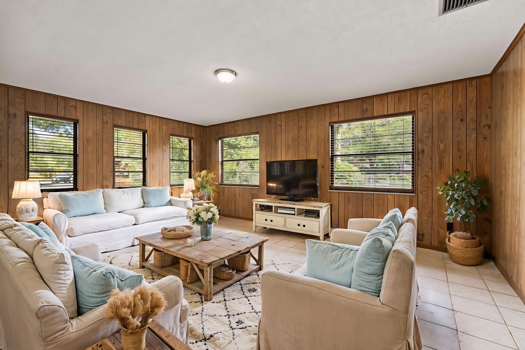 На продажу: $450,000 (3 спален, 2 ванн, 2112 Квадратных фут)