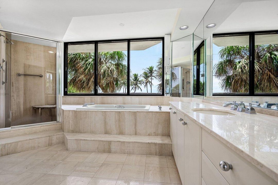 Active With Contract: $1,075,000 (3 beds, 3 baths, 2488 Square Feet)