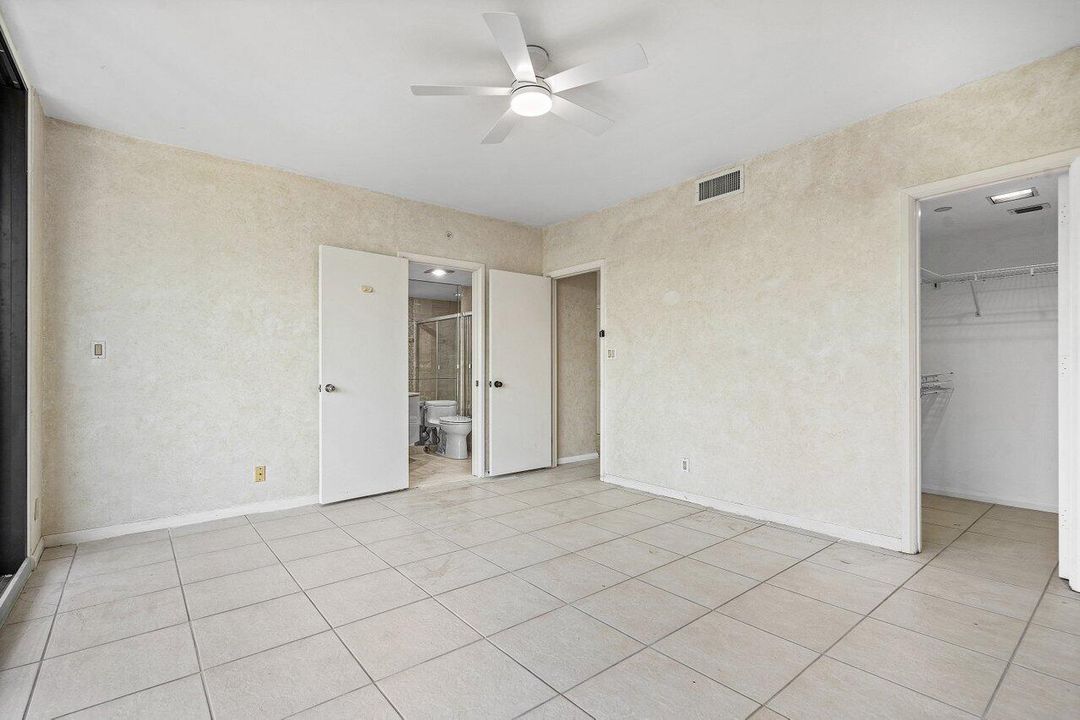 Active With Contract: $1,075,000 (3 beds, 3 baths, 2488 Square Feet)