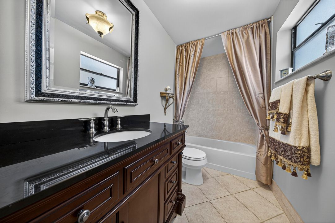 Под контрактом: $550,000 (3 спален, 2 ванн, 1927 Квадратных фут)