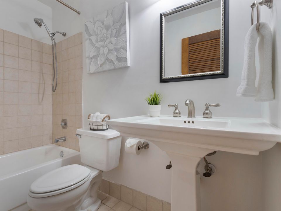 待售: $385,900 (2 贝兹, 2 浴室, 1581 平方英尺)