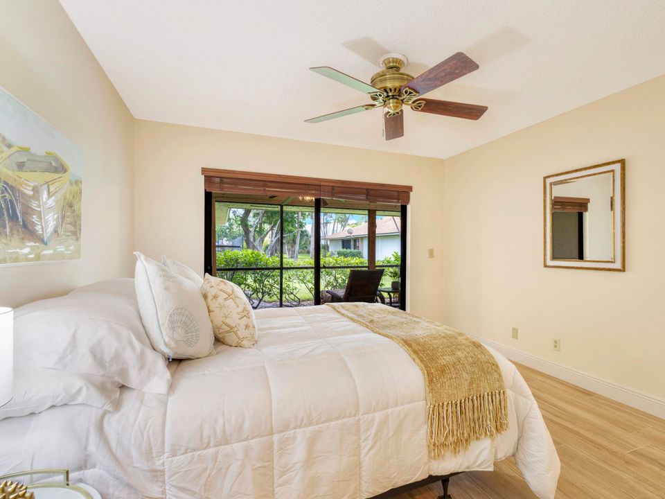 待售: $385,900 (2 贝兹, 2 浴室, 1581 平方英尺)