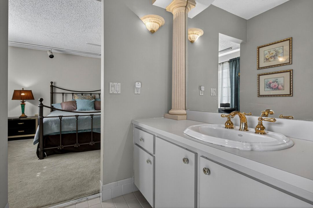 Под контрактом: $550,000 (3 спален, 2 ванн, 1927 Квадратных фут)