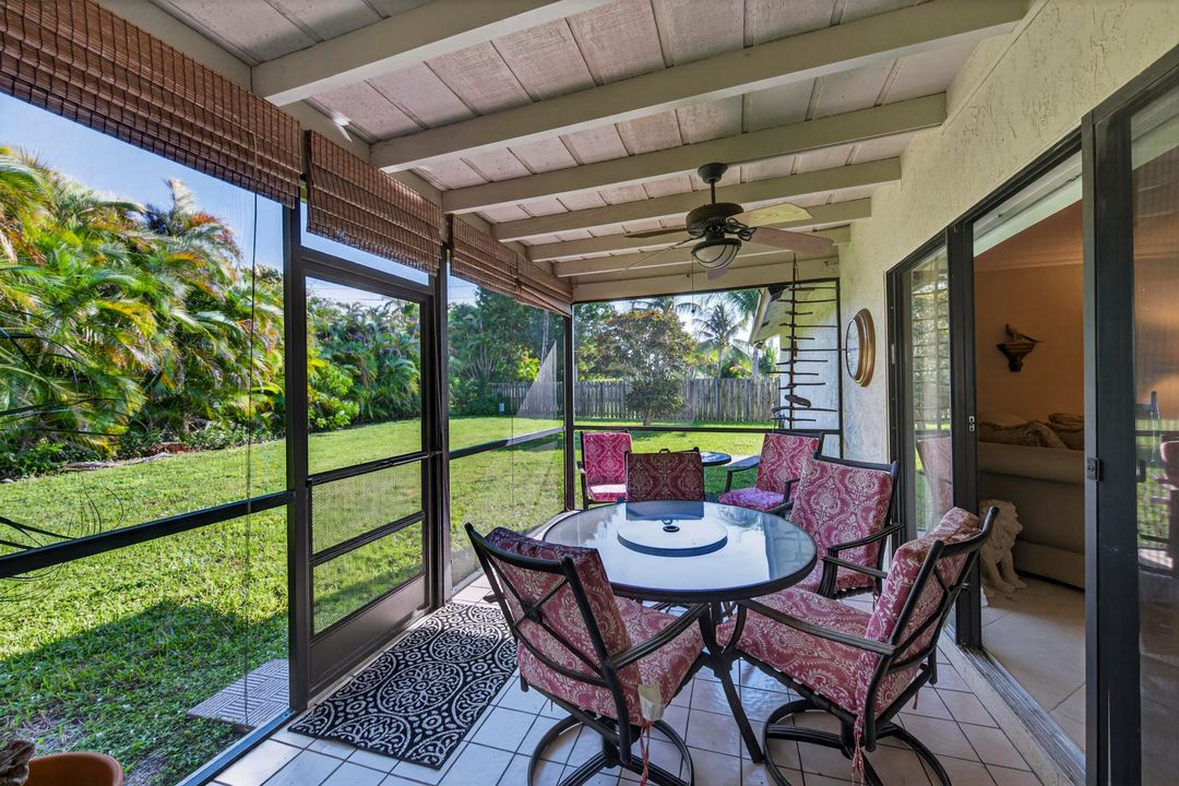 Под контрактом: $550,000 (3 спален, 2 ванн, 1927 Квадратных фут)