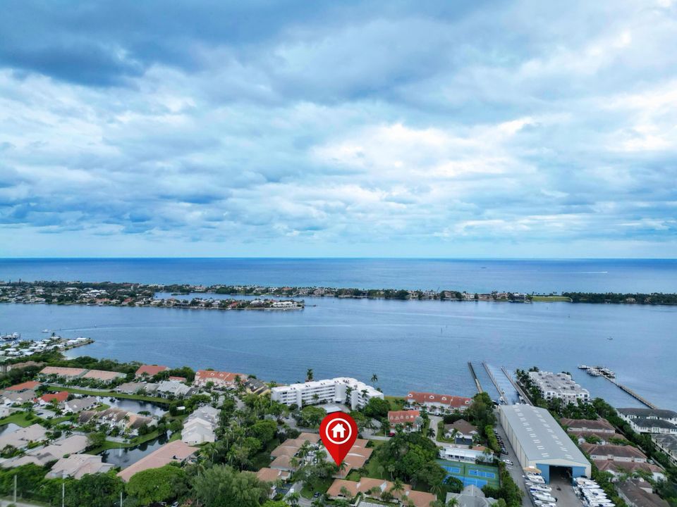 待售: $385,900 (2 贝兹, 2 浴室, 1581 平方英尺)