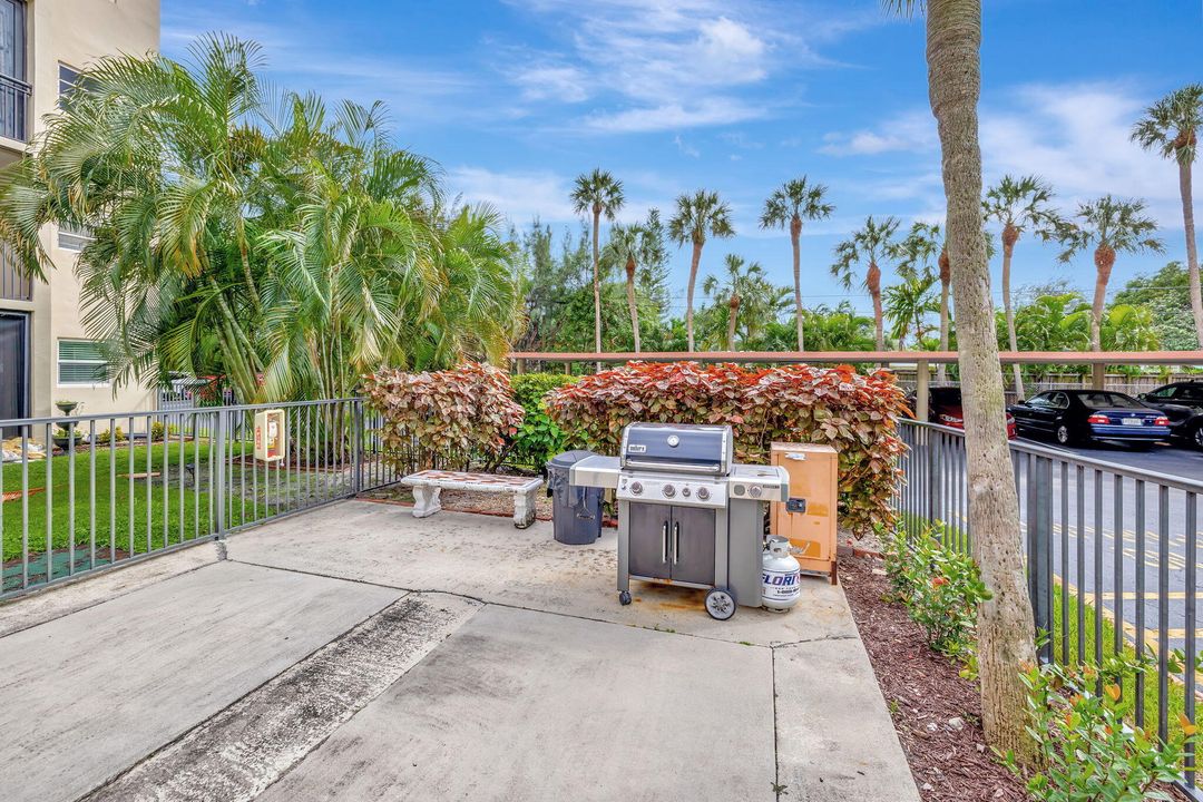 For Rent: $2,950 (2 beds, 2 baths, 1080 Square Feet)