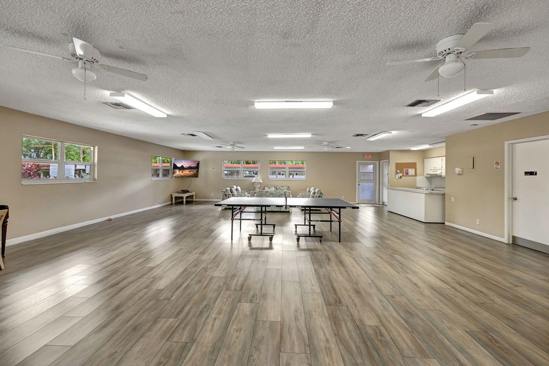 For Rent: $2,950 (2 beds, 2 baths, 1080 Square Feet)