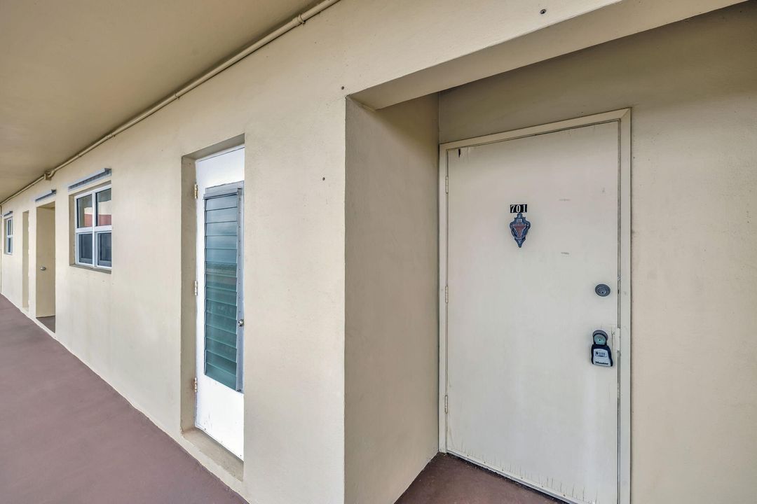 For Rent: $2,950 (2 beds, 2 baths, 1080 Square Feet)