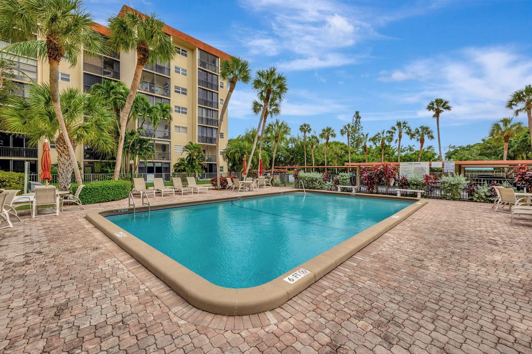 For Rent: $2,950 (2 beds, 2 baths, 1080 Square Feet)