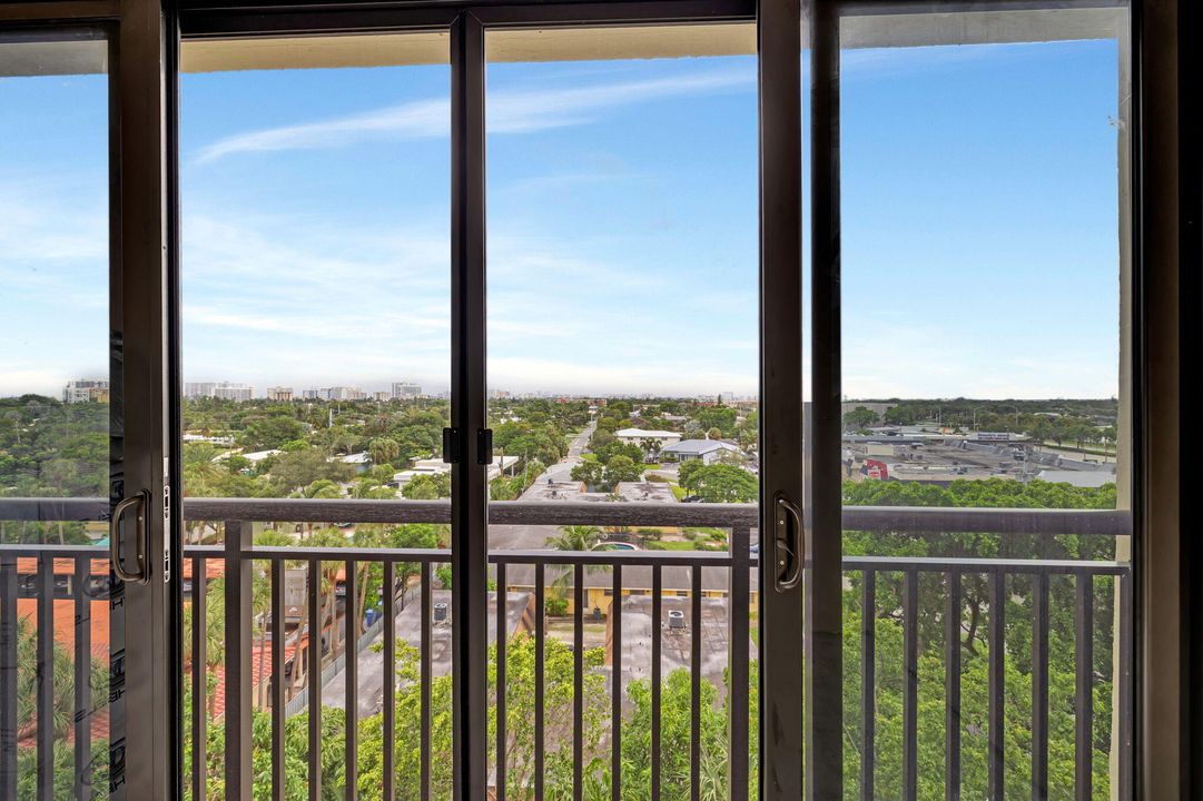 For Rent: $2,950 (2 beds, 2 baths, 1080 Square Feet)