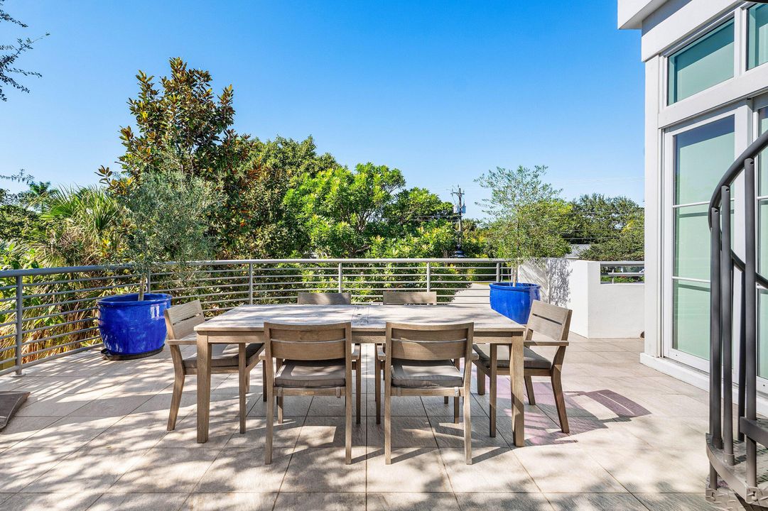 For Sale: $6,499,999 (0 beds, 0 baths, 6334 Square Feet)