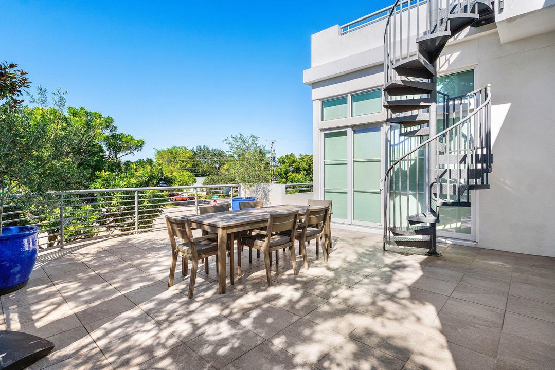 For Sale: $6,499,999 (0 beds, 0 baths, 6334 Square Feet)