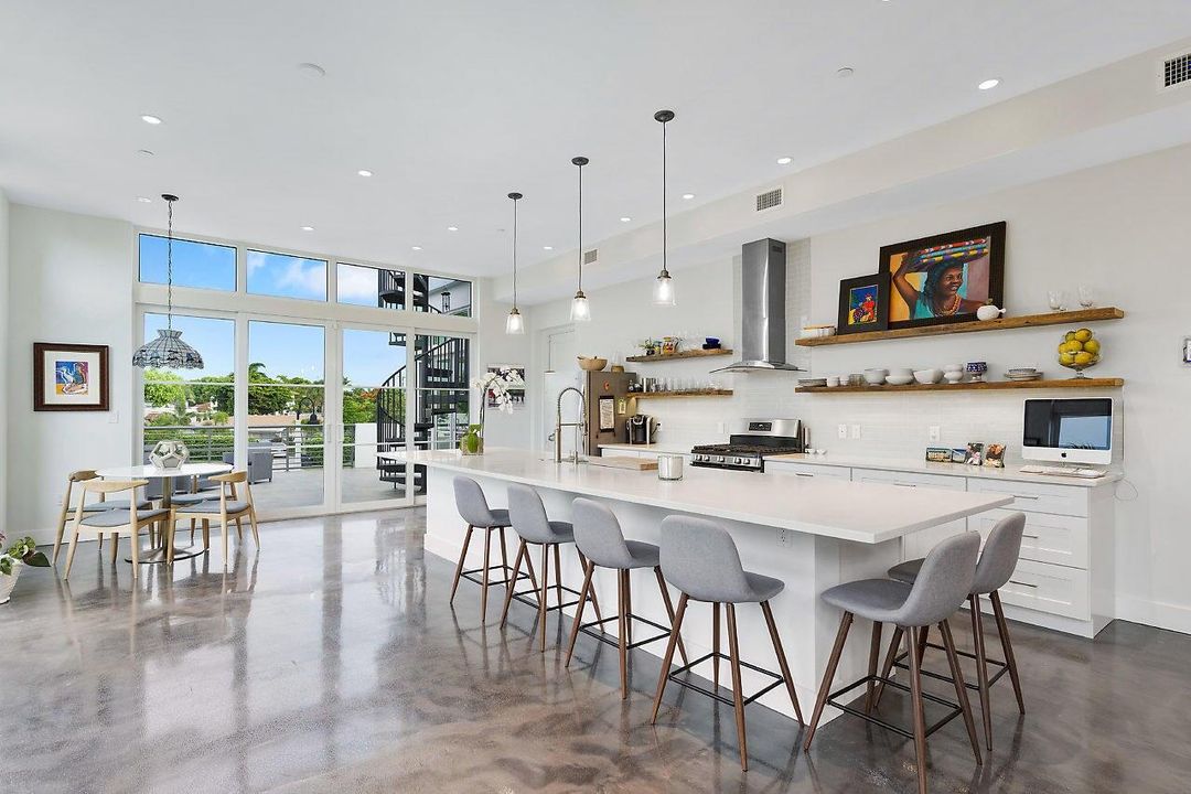 For Sale: $6,499,999 (0 beds, 0 baths, 6334 Square Feet)