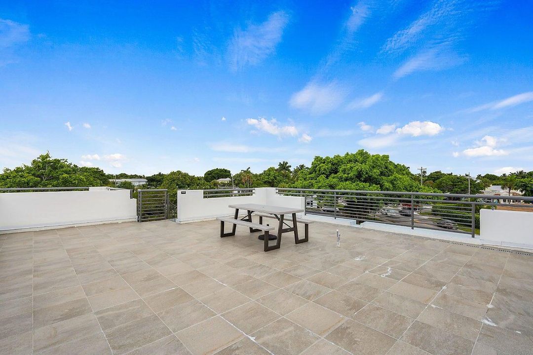 For Sale: $6,499,999 (0 beds, 0 baths, 6334 Square Feet)