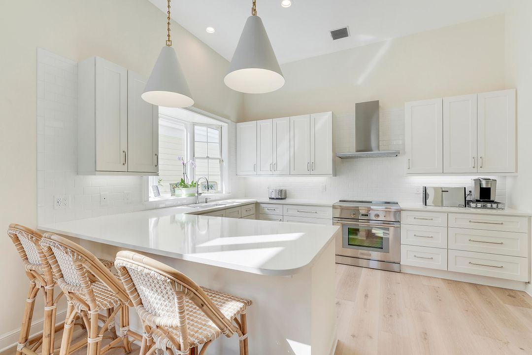 Activo con contrato: $1,995,000 (4 camas, 4 baños, 2732 Pies cuadrados)