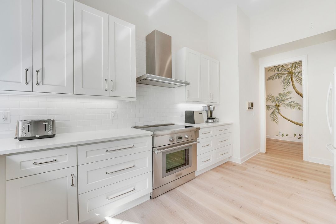 Activo con contrato: $1,995,000 (4 camas, 4 baños, 2732 Pies cuadrados)